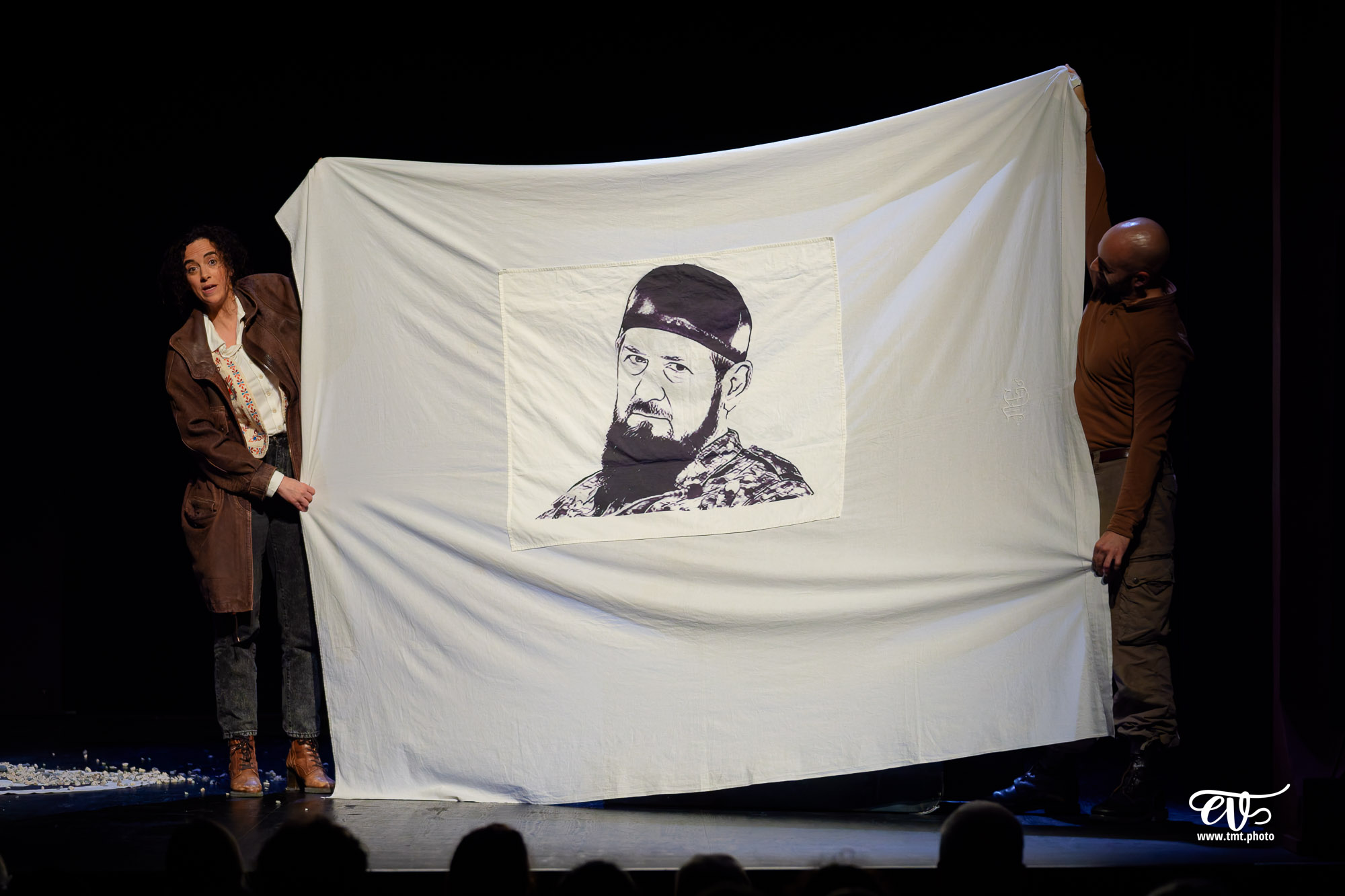 FEMME NON RÉ-ÉDUCABLE (CHOUETTE COMPAGNIE)